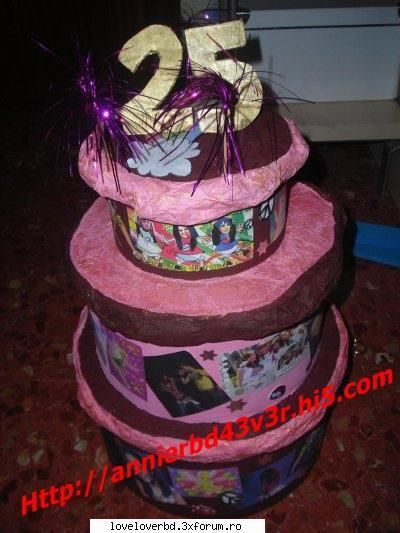 tortul ei minunat feliz cumpleanos annie
